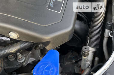 Седан Ford Fusion 2014 в 