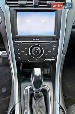 Седан Ford Fusion 2014 в 