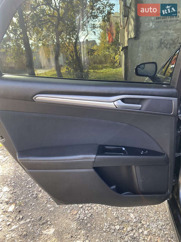 Седан Ford Fusion 2015 в Виннице