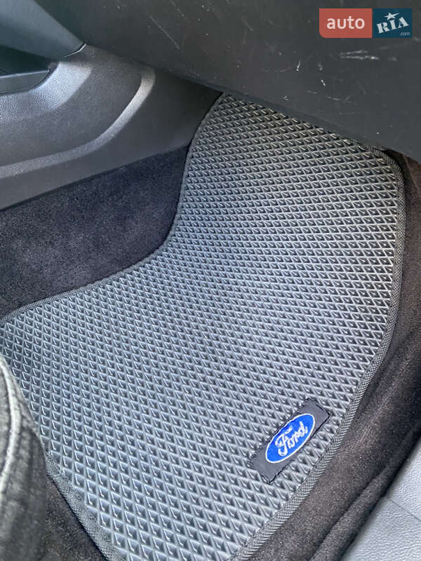 Седан Ford Fusion 2015 в Виннице