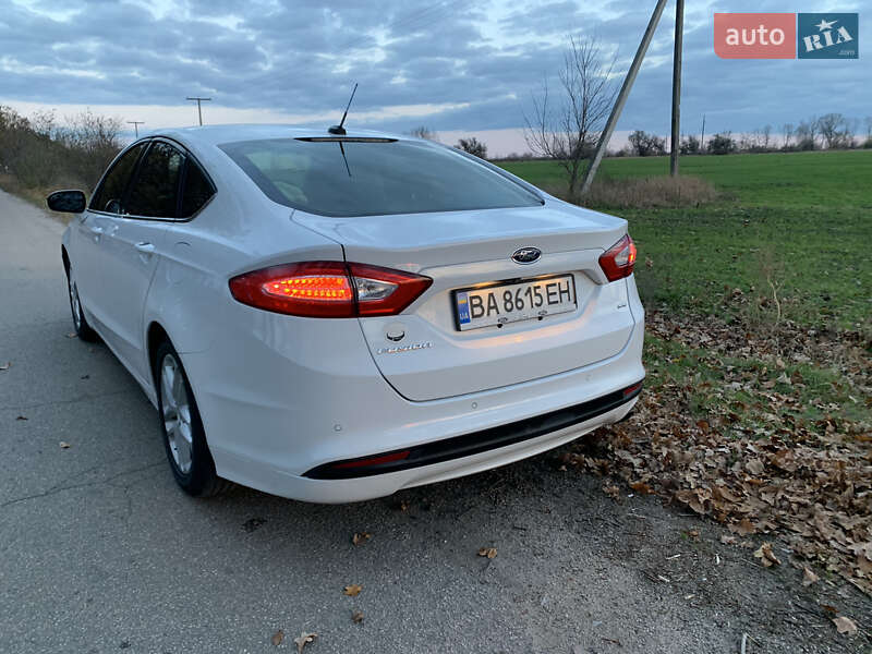 Седан Ford Fusion 2015 в Кропивницькому