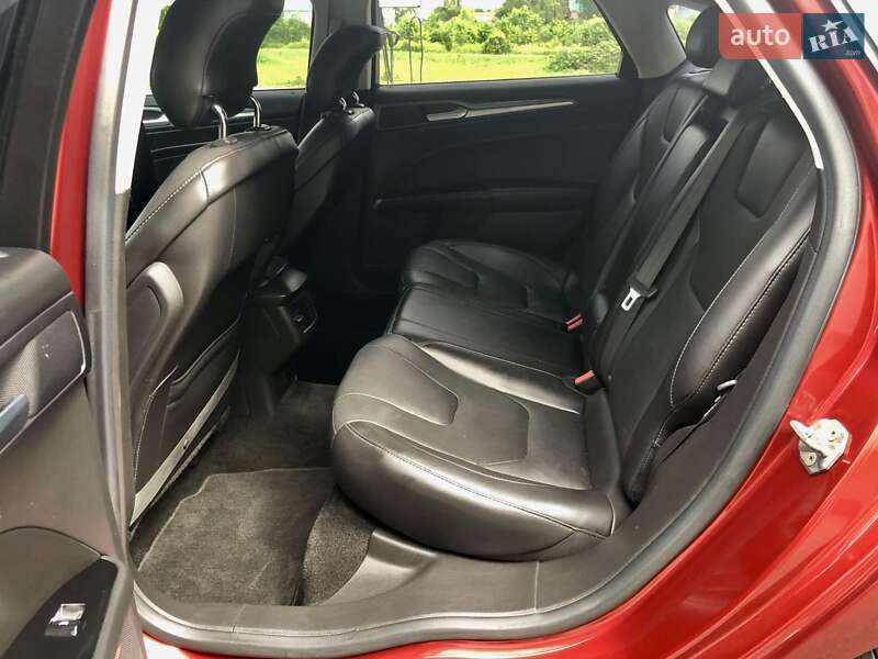Седан Ford Fusion 2014 в Тячеве