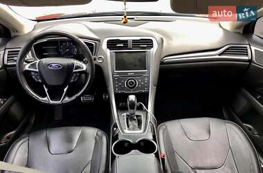 Седан Ford Fusion 2014 в 