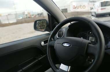 Хэтчбек Ford Fusion 2010 в Каменском