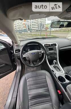 Седан Ford Fusion 2013 в Львові