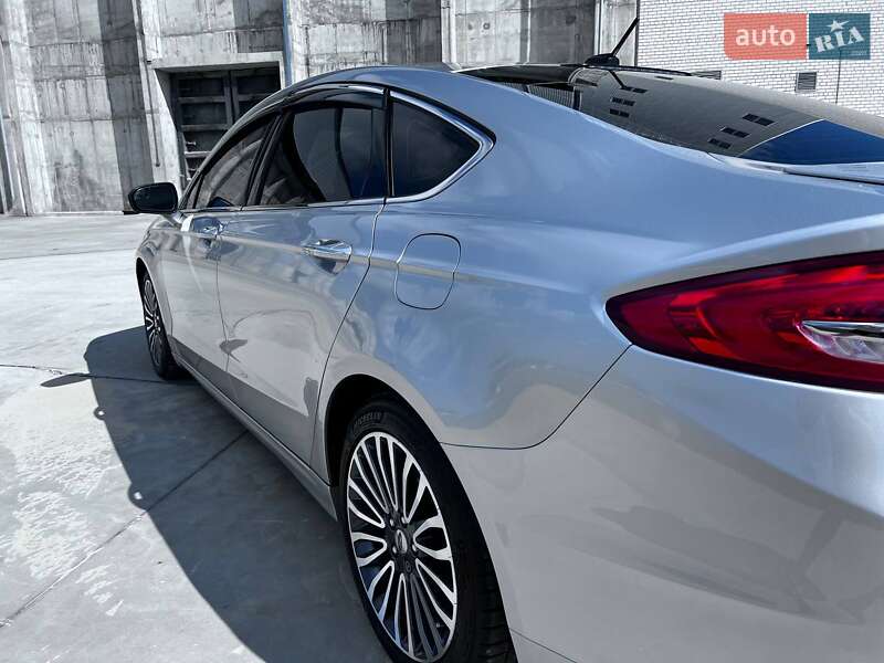 Седан Ford Fusion 2018 в Днепре