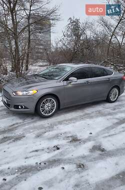 Седан Ford Fusion 2013 в 