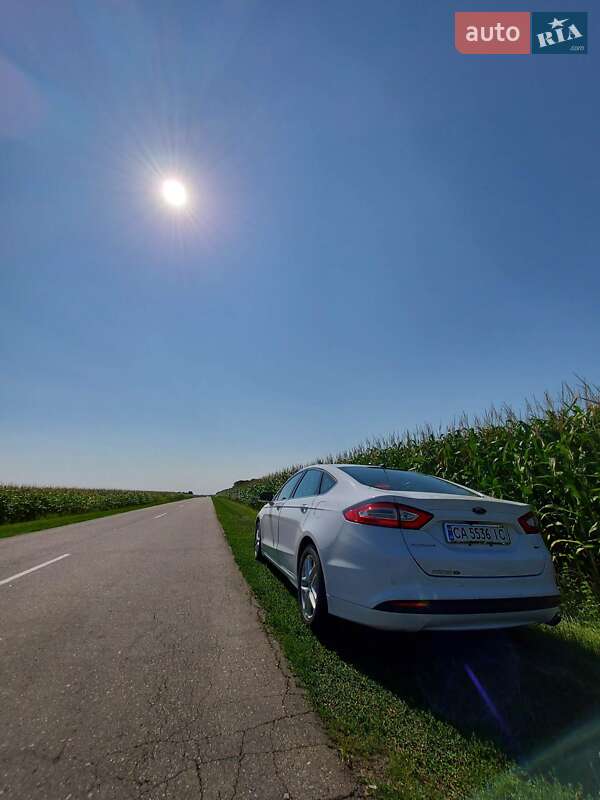 Седан Ford Fusion 2016 в Тальном фото 6 Седан Ford Fusion 2016 в Тальном