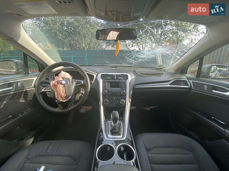 Седан Ford Fusion 2013 в Смілі