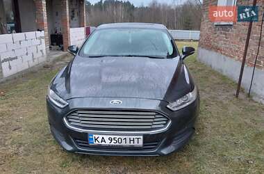 Седан Ford Fusion 2014 в 