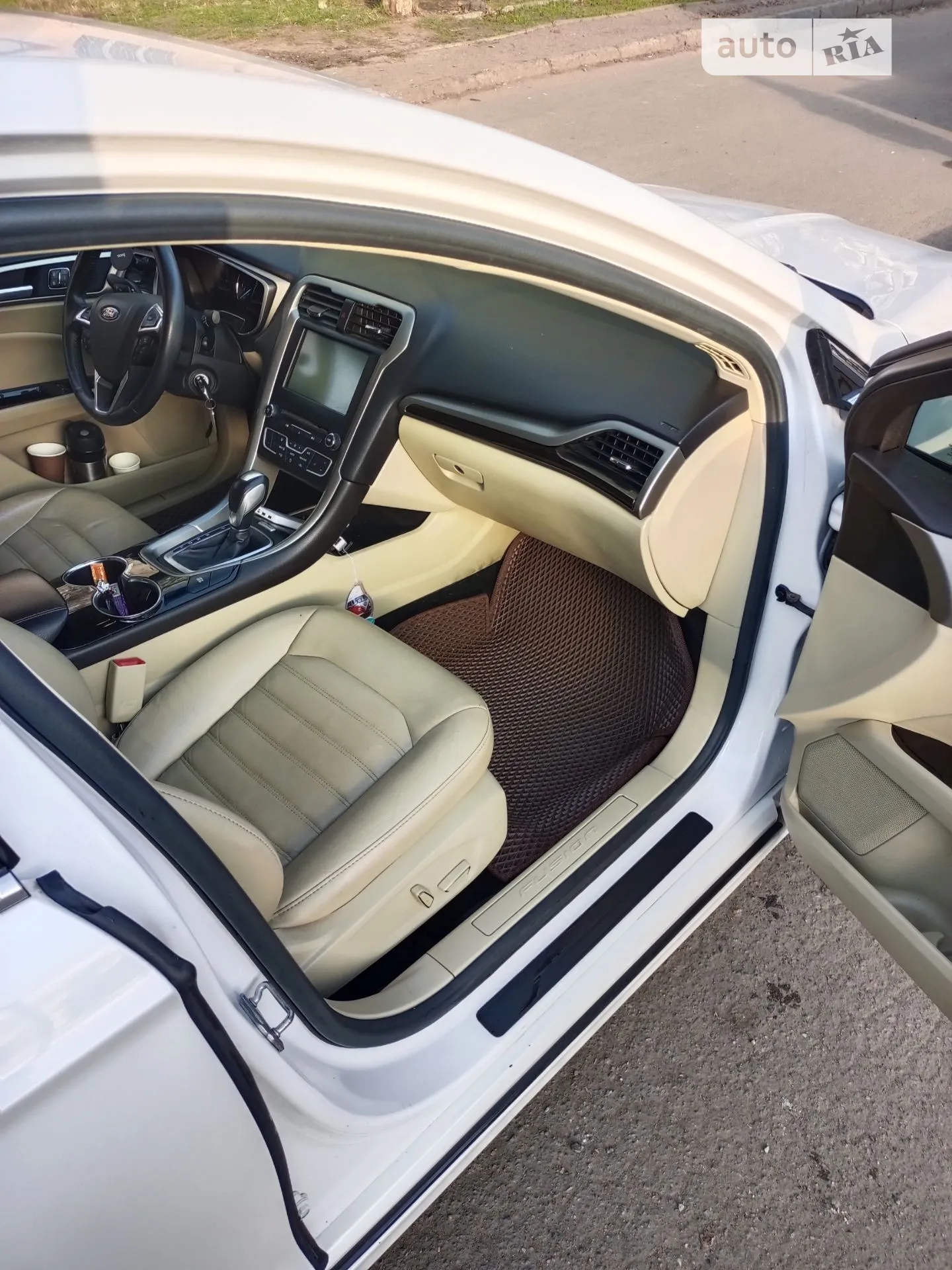 2015 Ford Fusion - мініатюра 28