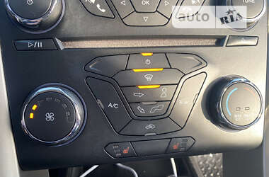 Седан Ford Fusion 2013 в 