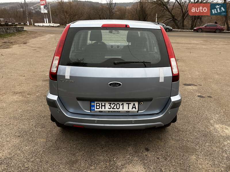 Хетчбек Ford Fusion 2005 в Подільську