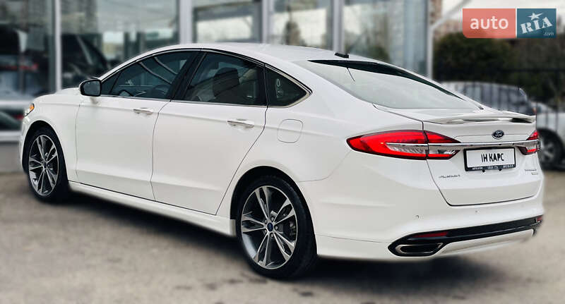 Седан Ford Fusion 2016 в Одесі