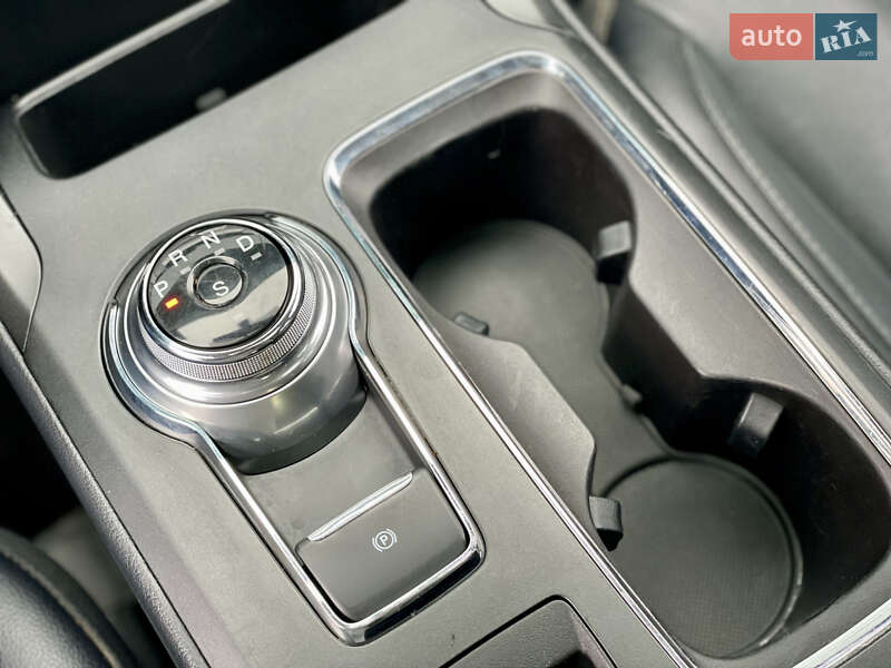 Седан Ford Fusion 2016 в Одесі