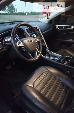 Седан Ford Fusion 2014 в Чернівцях