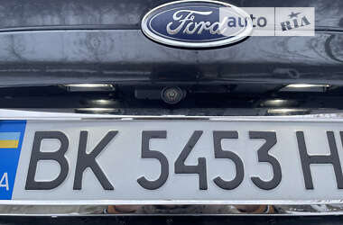 Седан Ford Fusion 2013 в Ровно