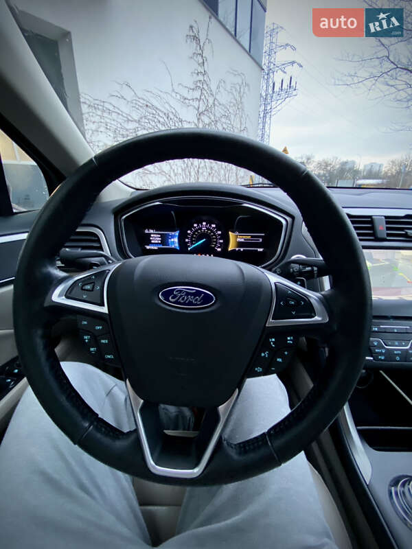 Седан Ford Fusion 2016 в Івано-Франківську