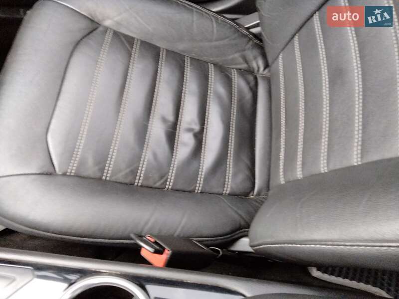 Седан Ford Fusion 2014 в Благовіщенську