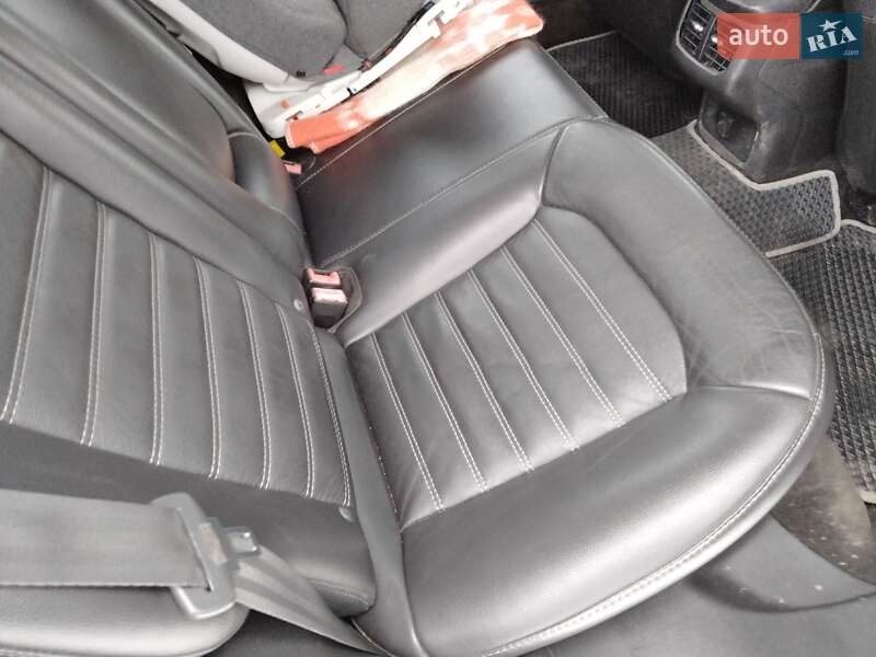 Седан Ford Fusion 2014 в Благовіщенську