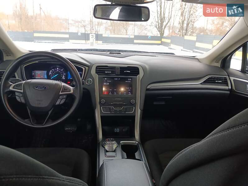 Седан Ford Fusion 2019 в Днепре