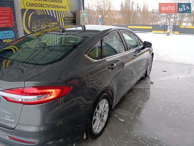 Седан Ford Fusion 2019 в Днепре