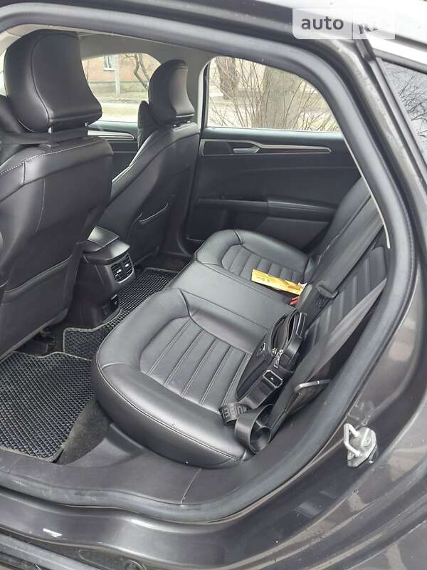 Седан Ford Fusion 2015 в Павлограде