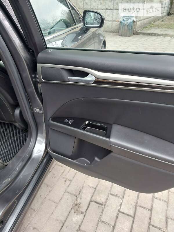 Седан Ford Fusion 2015 в Павлограде