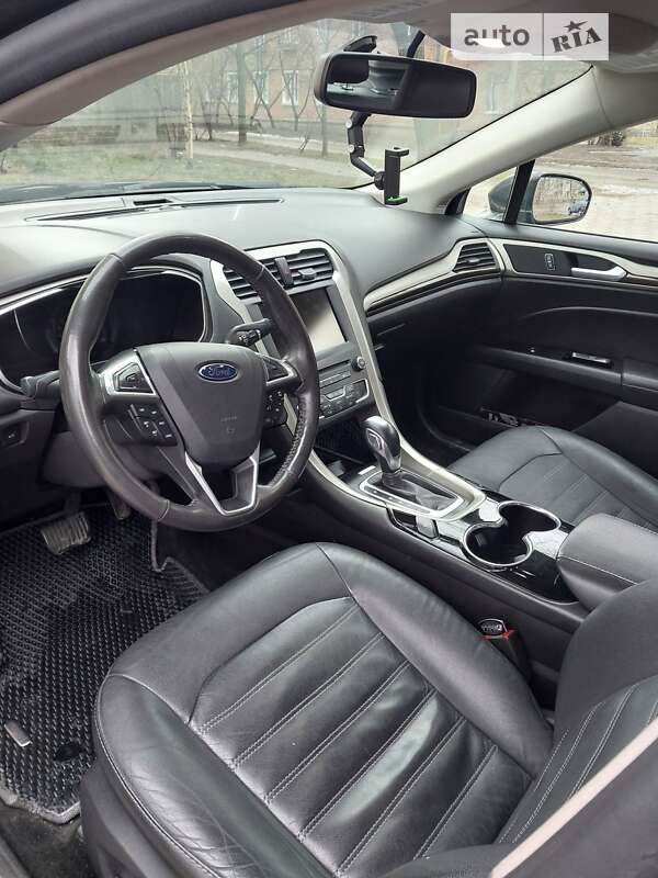 Седан Ford Fusion 2015 в Павлограде