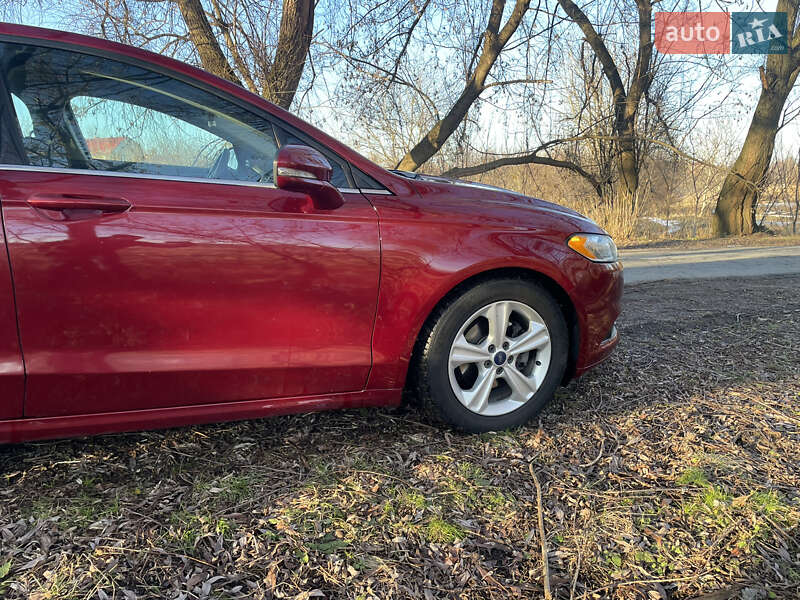 Седан Ford Fusion 2013 в Рівному