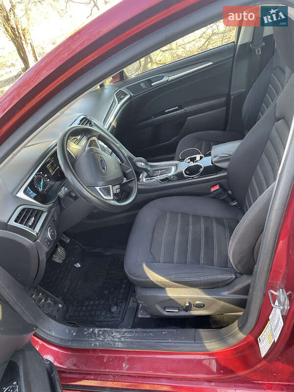 Седан Ford Fusion 2013 в Рівному