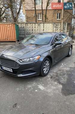Седан Ford Fusion 2016 в 