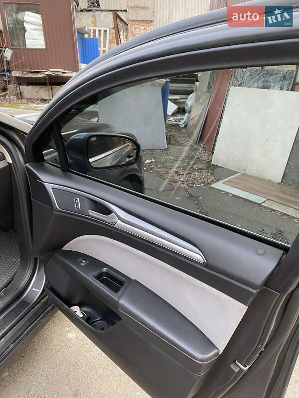 Седан Ford Fusion 2016 в Киеве