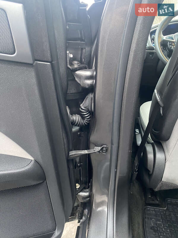 Седан Ford Fusion 2014 в Покрове