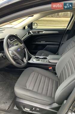 Седан Ford Fusion 2019 в Одесі
