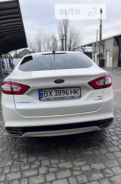 Седан Ford Fusion 2014 в Чемеровцах