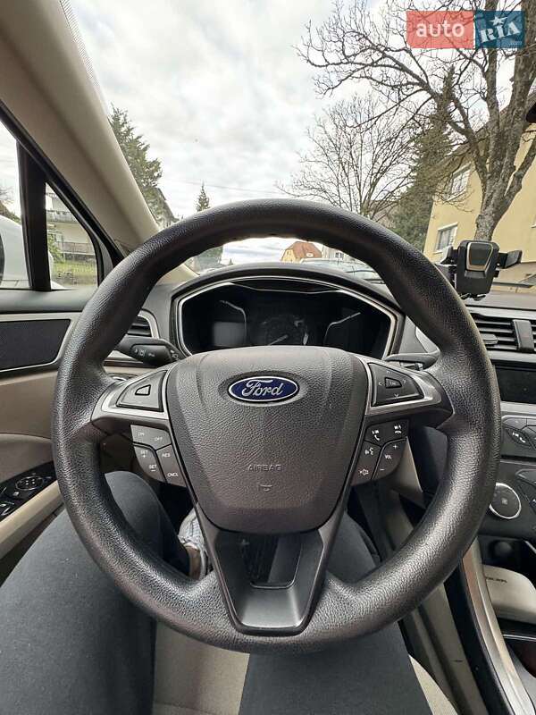 Седан Ford Fusion 2016 в Харкові