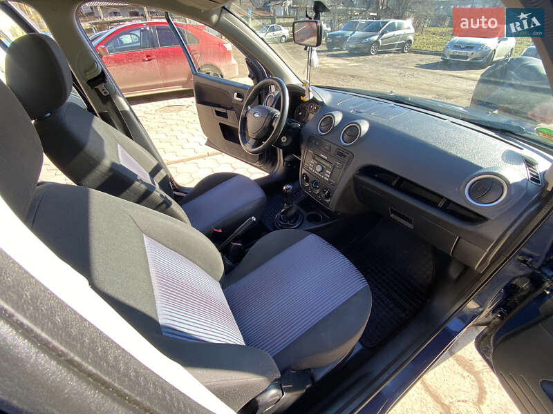 Хэтчбек Ford Fusion 2008 в Калуше