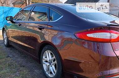 Седан Ford Fusion 2012 в Гадячі