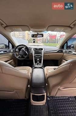 Седан Ford Fusion 2014 в 