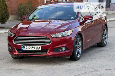 Седан Ford Fusion 2015 в Кропивницком