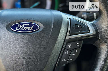 Седан Ford Fusion 2020 в Чернівцях