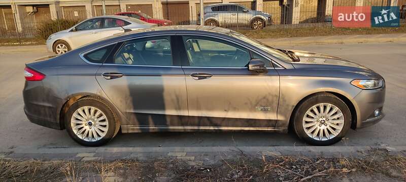 Седан Ford Fusion 2013 в Києві