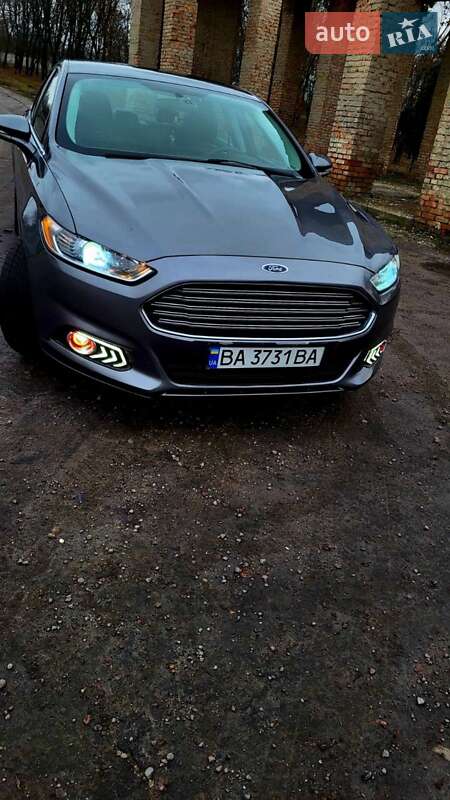 Седан Ford Fusion 2013 в Олександрії