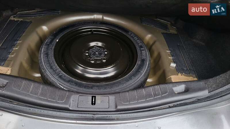 Седан Ford Fusion 2013 в Олександрії