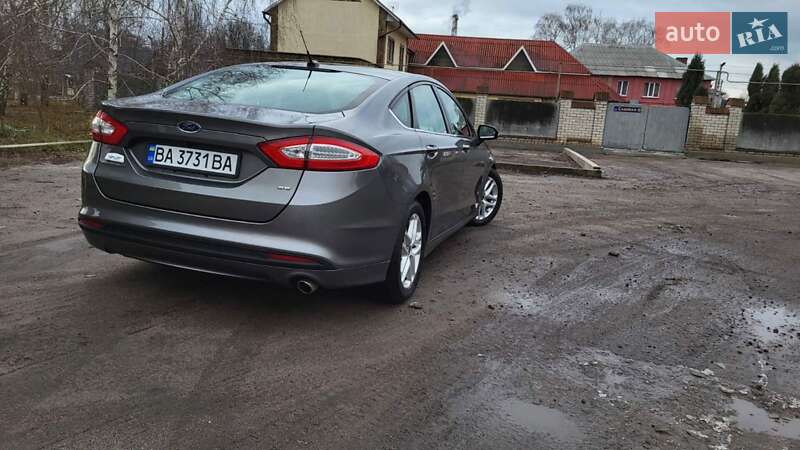 Седан Ford Fusion 2013 в Олександрії