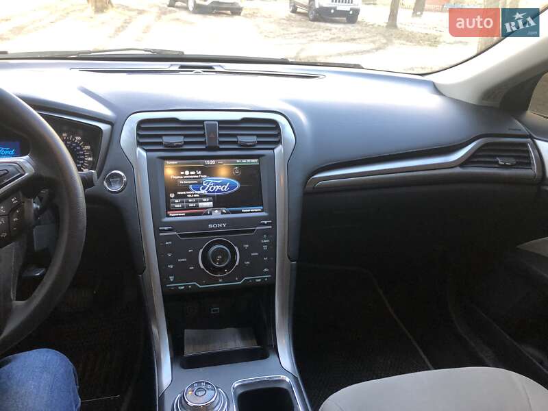 Седан Ford Fusion 2016 в Чернигове