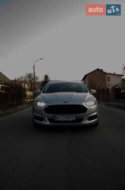 Седан Ford Fusion 2015 в 