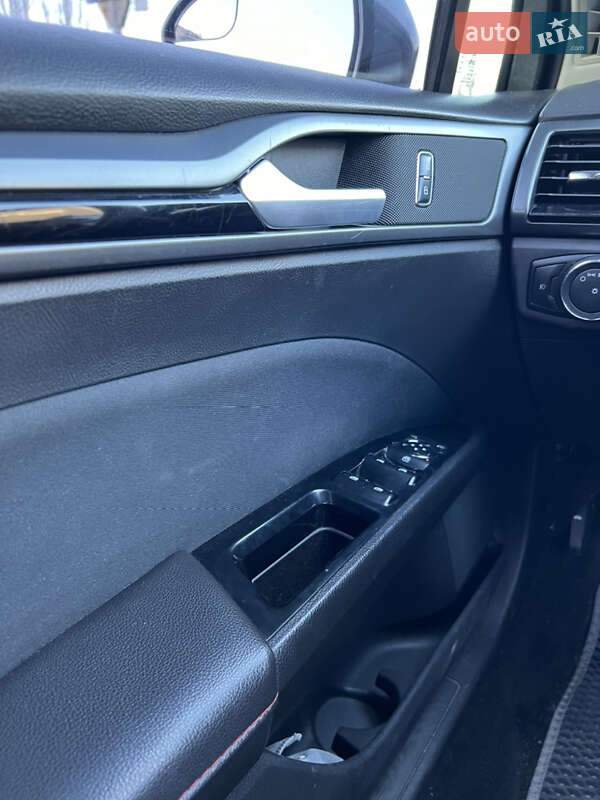 Седан Ford Fusion 2014 в Миколаєві
