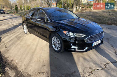 Седан Ford Fusion 2019 в Ровно